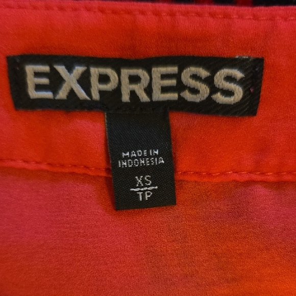 Express Bold Red V-Neck Blouse - Picture 5 of 6